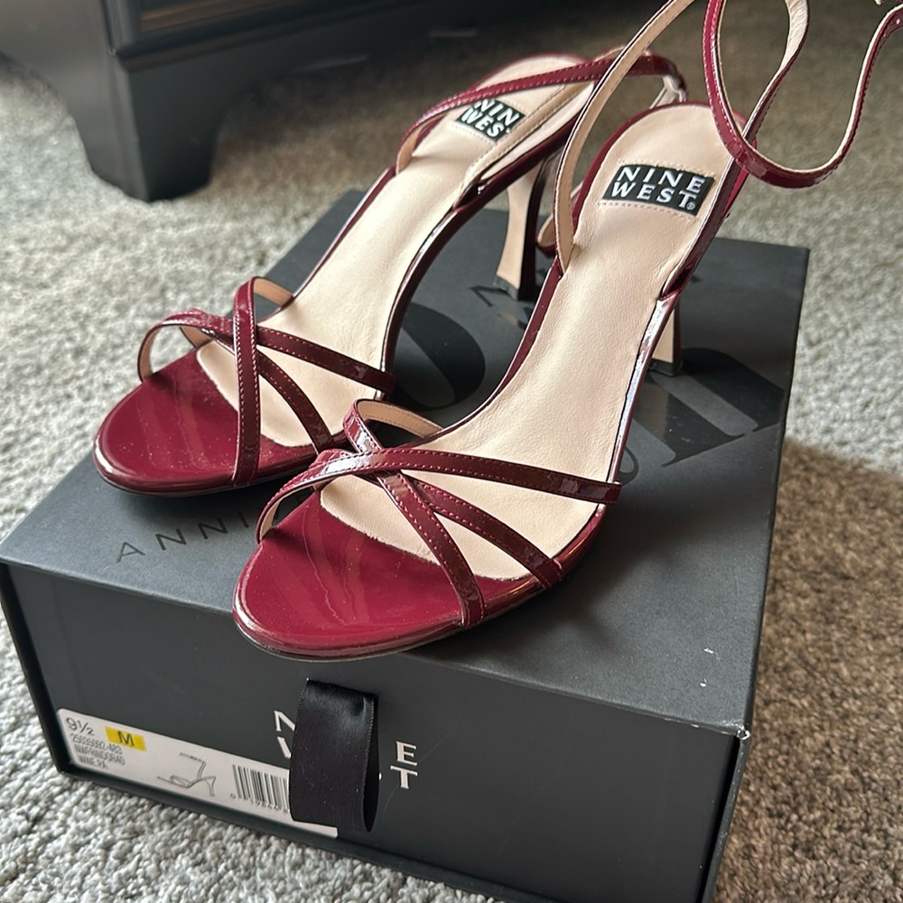Nine West, burgundy patent pumps with ankle strap 9.5